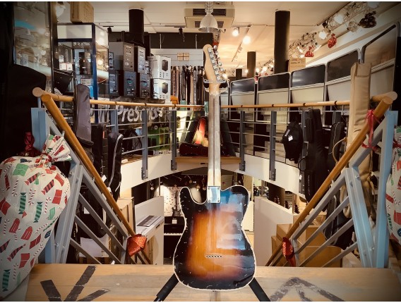 DEL-TONE - 50's E-style 3-Tone Sunburst (Coffre inclu)